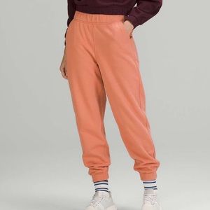 Lululemon relaxed high-rise jogger